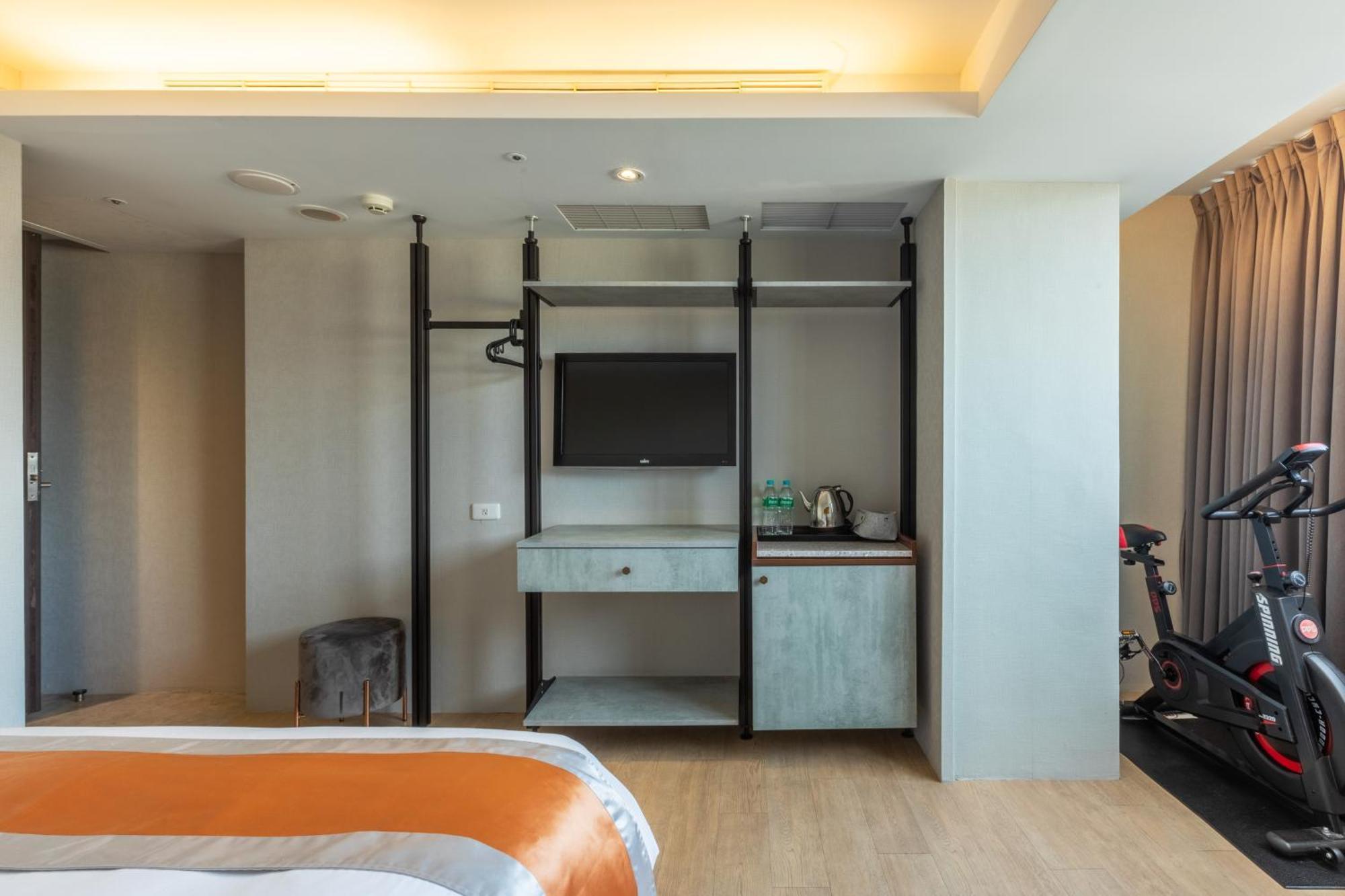 Ren Mei Fashion Hotel Taichung Room photo