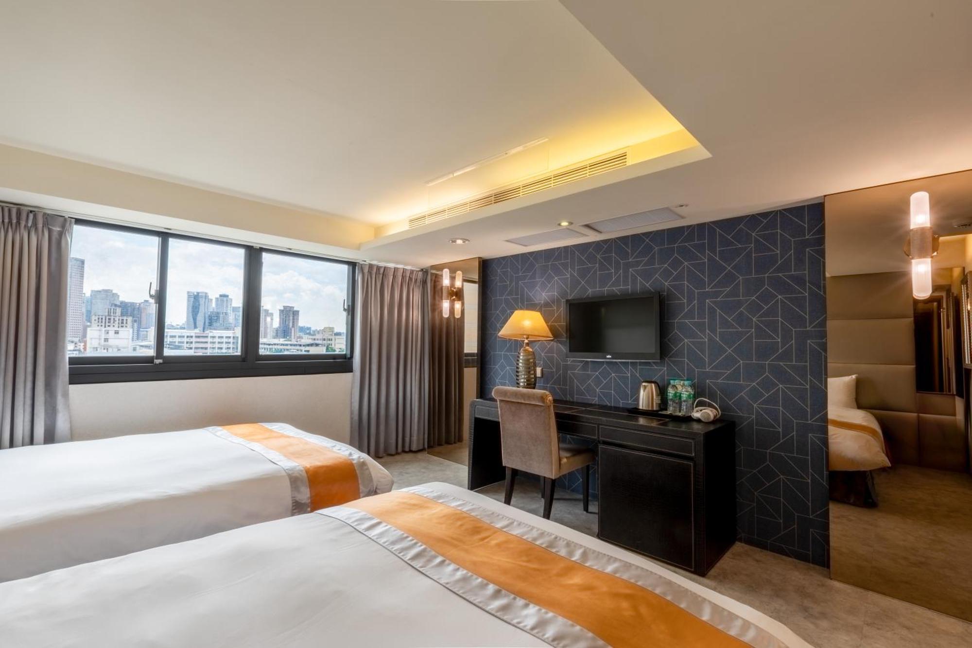 Ren Mei Fashion Hotel Taichung Room photo