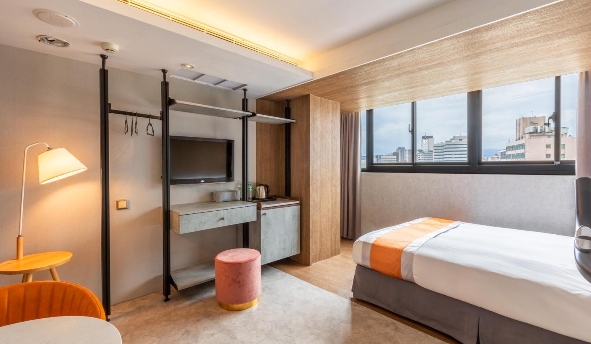 Ren Mei Fashion Hotel Taichung Room photo