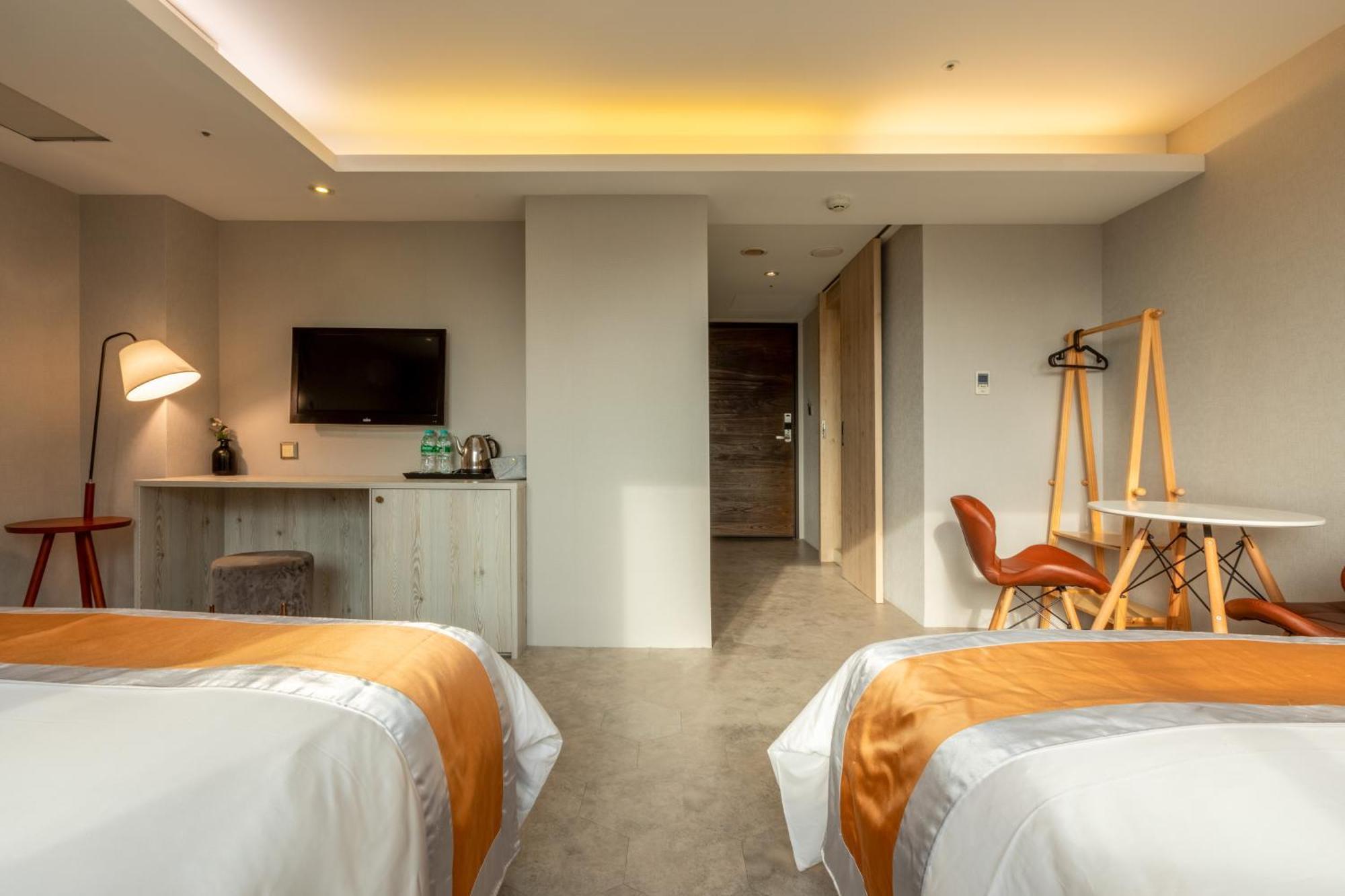 Ren Mei Fashion Hotel Taichung Room photo
