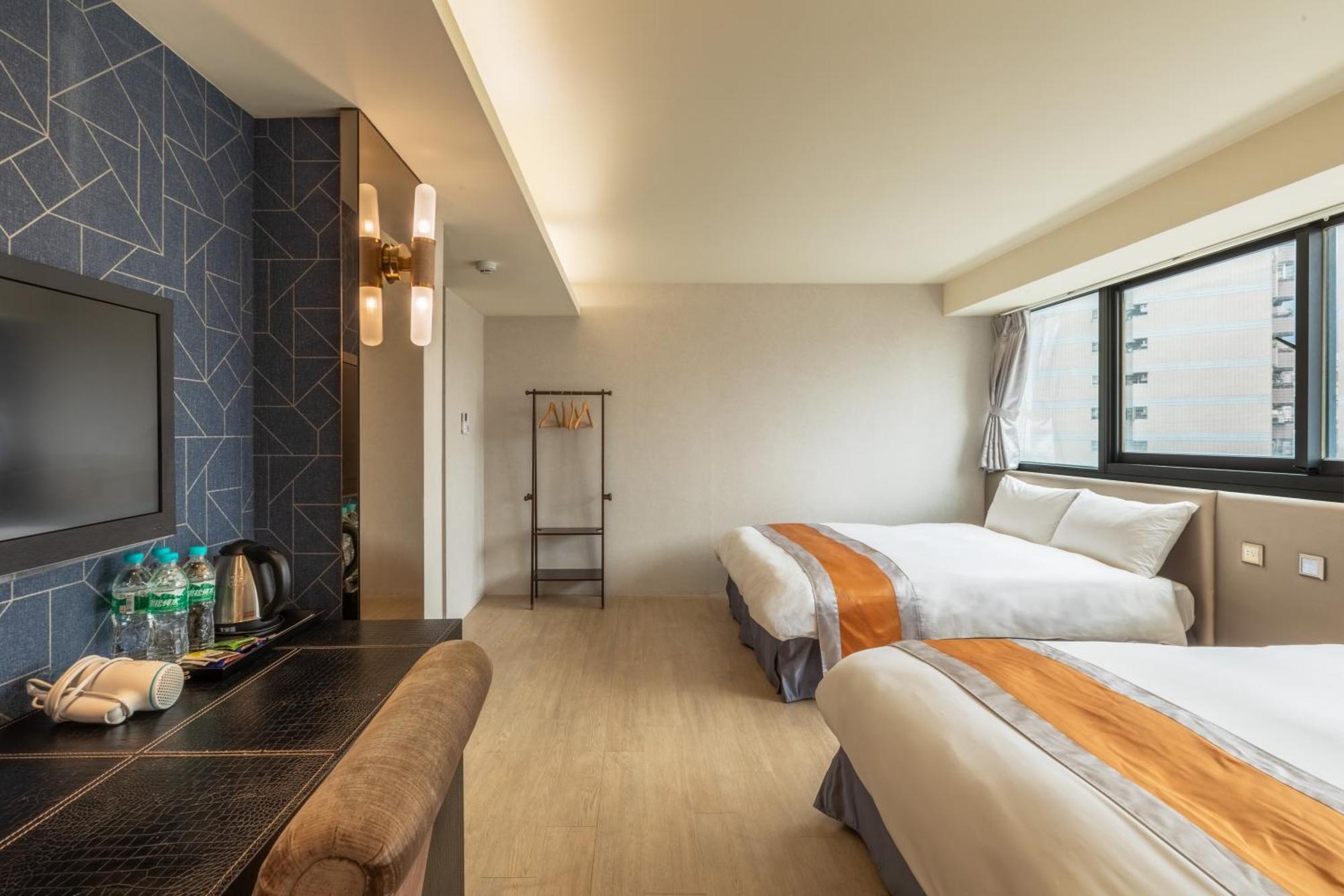 Ren Mei Fashion Hotel Taichung Room photo