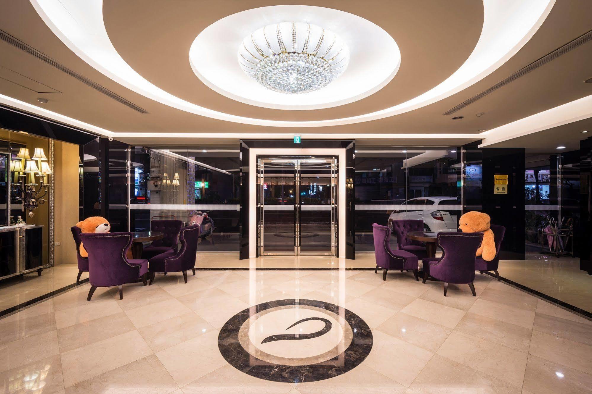 Ren Mei Fashion Hotel Taichung Exterior photo